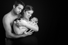 2_toulouse-photographe-newborn-parent-papa-maman-GB-studiophoto.com_