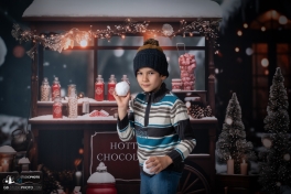 mini-session-de-noel-decor-studio-boules-de-neige
